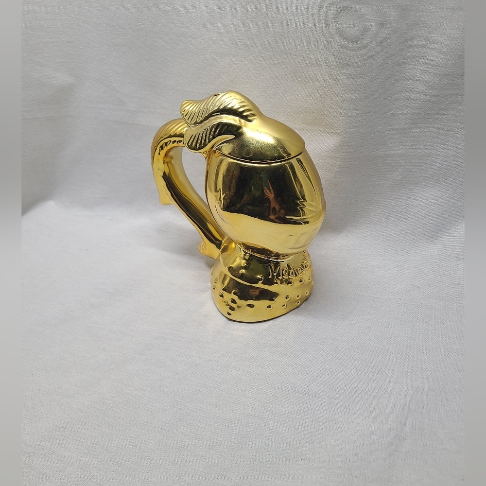 2001 MEDIEVAL TIMES KNIGHT ARMOR HELMET Mug Stein